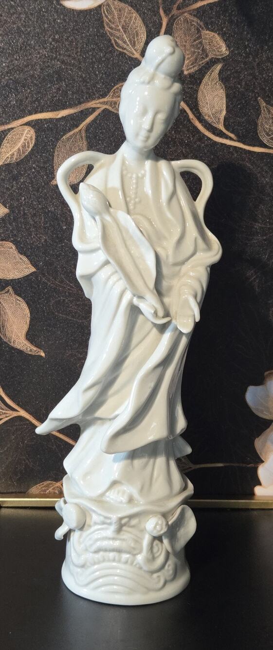 HOMCO Porcelain Goddess Figurine # 1426 Guan Yin Mother of Mercy Blanc de Chine